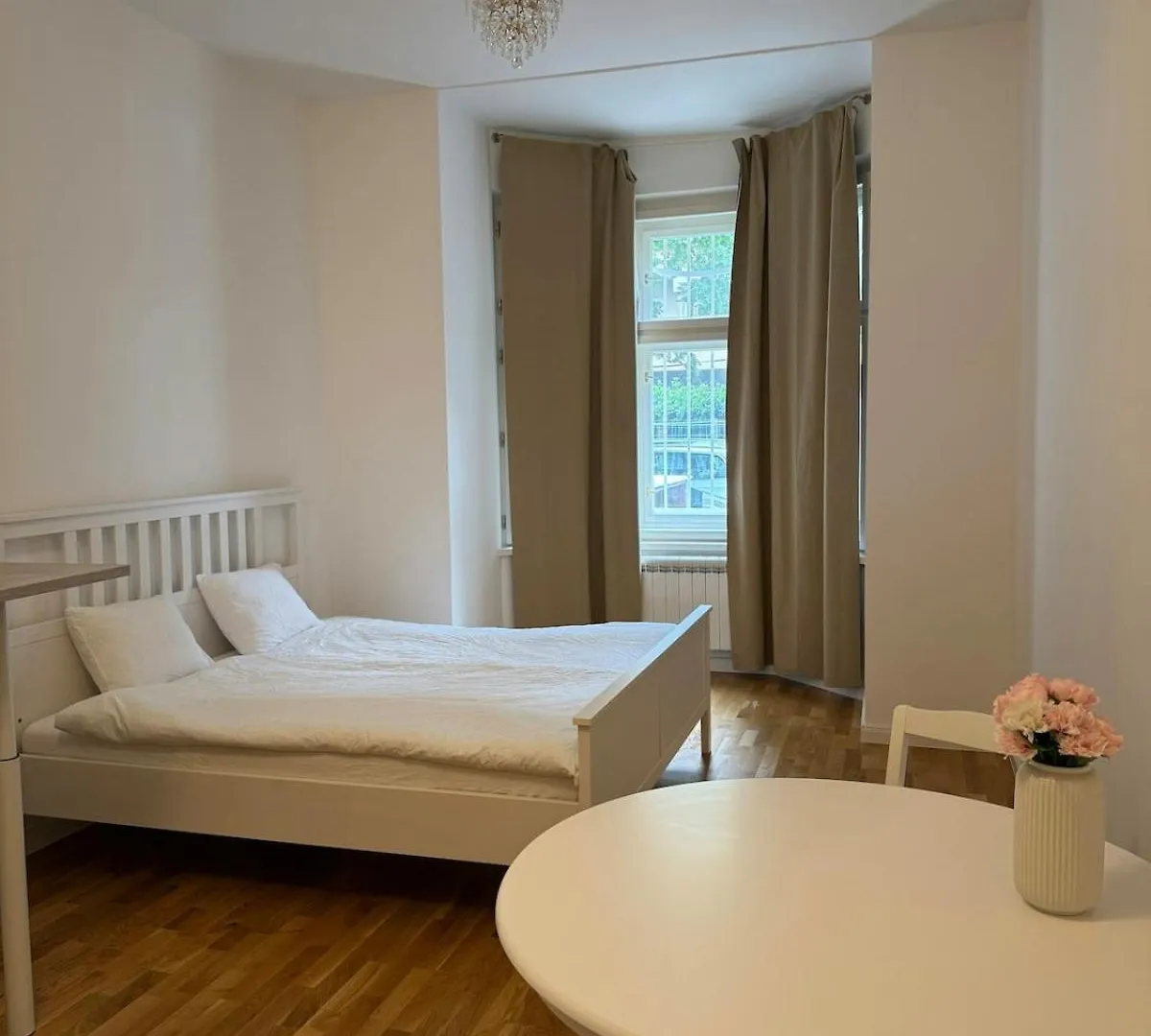 Beautiful Apartment By Stromovka Park Praga